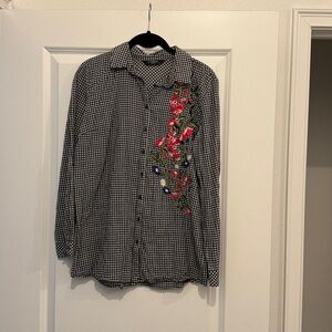 Black and White Gingham Regular Fit Shirt with Floral Embroidery Size: EU 36
